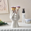 Wazon "Ukryta Twarz" – Biały Połysk, Rzeźbiarski Design Ceramiczny