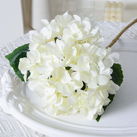 Sztuczna hortensja 45 cm – duży kwiat dekoracyjny biały
