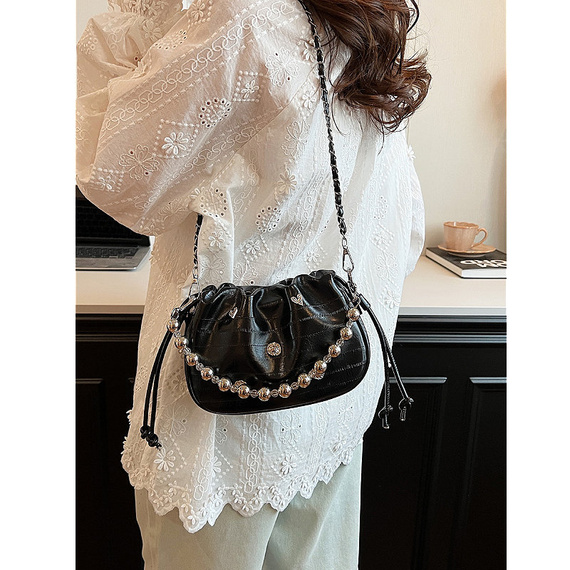 Czarna wieczorowa torebka damska typu worek