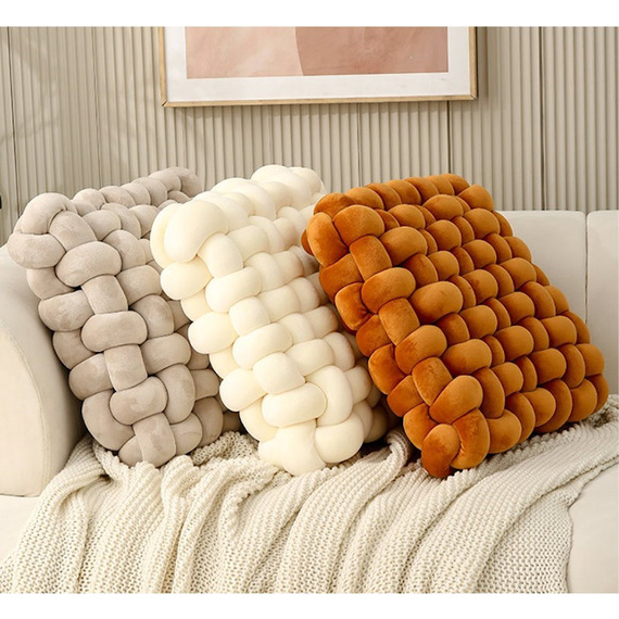 Poduszka dekoracyjna beżowa