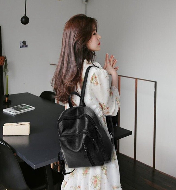 Czarny plecak damski z kieszeniami klasyk