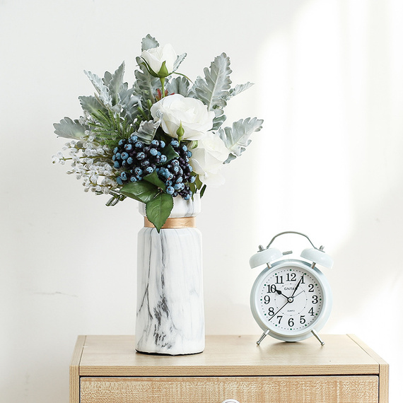 Wazon ceramiczny w stylu marmuru – elegancja i minimalizm